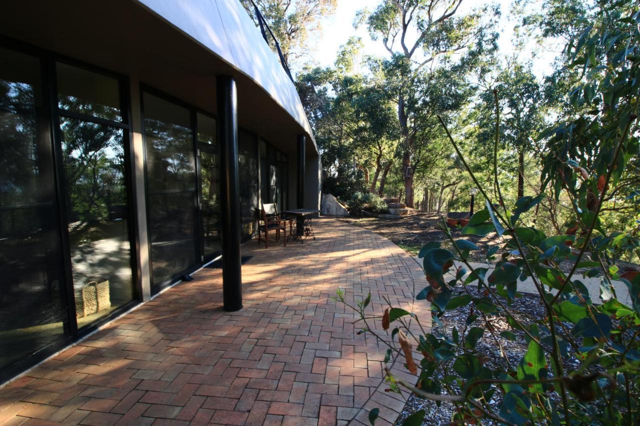 Апартаменты Down To Earth Farm Retreat Sarsfield Экстерьер фото